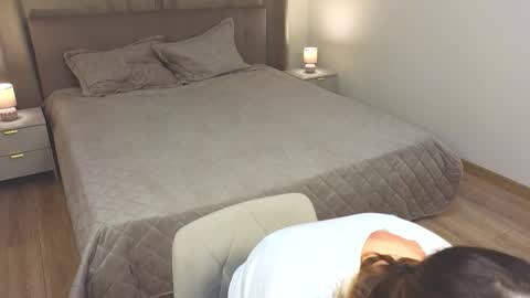 Snapshot of sundayferrigno chatting on 01-11-26, 04:17 Angella online show from 01-11-26, 04:17