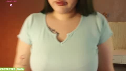 Snapshot of sunflower0907 chatting on 06-03-26, 08:06 Tina. Im topless model online show from 06-03-26, 08:06