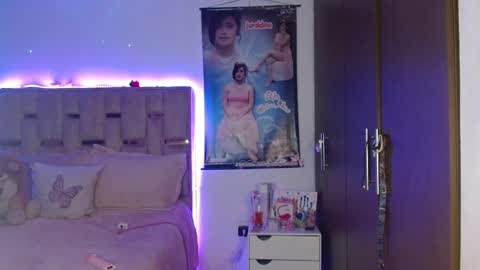 Jeraldine online show from 02-15-26, 08:35