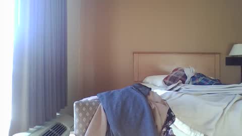 Snapshot of sungoku477 chatting on 11-03-25, 08:43 sungoku477 online show from 11-03-25, 08:43