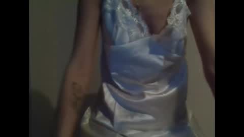 Snapshot of suni_bitch chatting on 11-29-25, 04:43 suni online show from 11-29-25, 04:43