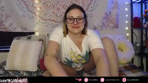 Snapshot of sunny420princess chatting on 06-19-26, 02:27 Sunny420 online show from 06-19-26, 02:27