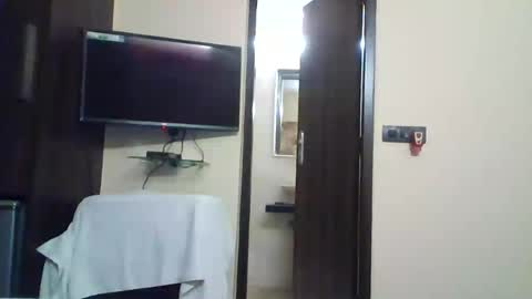 SAM online show from 06-19-26, 06:56