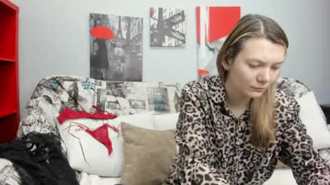 Snapshot of sunny__sammy chatting on 04-30-26, 02:07 Sammy online show from 04-30-26, 02:07