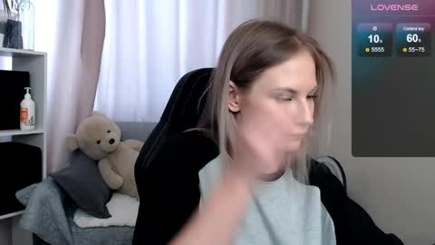 Naomi online show from 04-01-26, 05:41