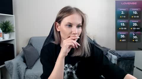 Naomi online show from 06-22-26, 05:04