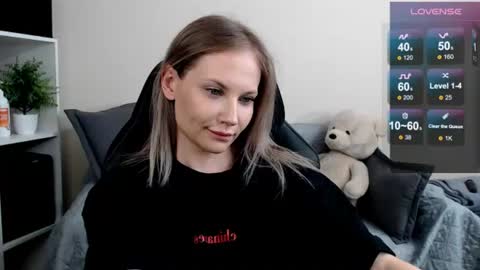 Naomi online show from 06-23-26, 05:49