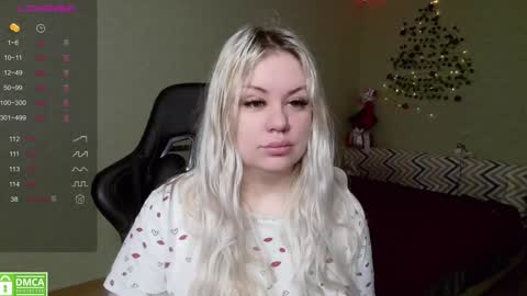 Snapshot of sunny_mood chatting on 12-22-24, 06:15 sunny mood online show from 12-22-24, 06:15