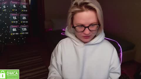 Snapshot of sunny_mood chatting on 01-07-25, 07:31 sunny mood online show from 01-07-25, 07:31