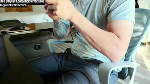 sunny valentine online show from 03-19-26, 01:26