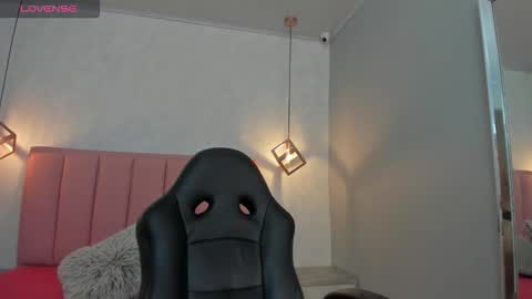  S U N N Y online show from 09-13-25, 12:38