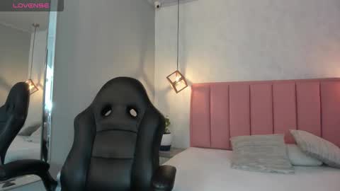  S U N N Y online show from 10-23-25, 12:37