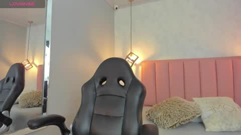  S U N N Y online show from 02-18-26, 12:34