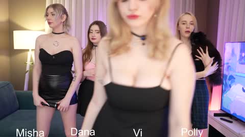 Snapshot of sunnyfia chatting on 01-19-25, 11:53 Fia  -  TG -  Mia -  Alice -  online show from 01-19-25, 11:53