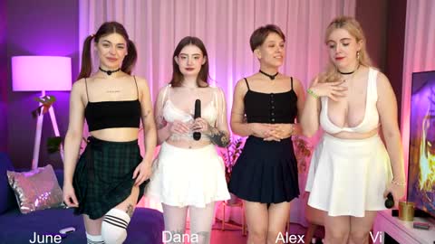 Snapshot of sunnyfia chatting on 01-31-25, 12:06 Fia  -  TG -  Mia -  Alice -  online show from 01-31-25, 12:06