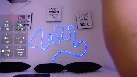  Sunny  online show from 03-10-25, 09:29