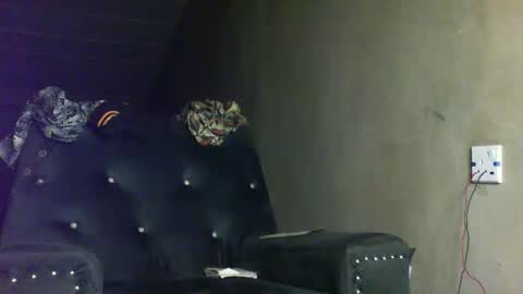 Snapshot of sunnyjohn447 chatting on 09-28-25, 04:34 Sunnyblack2 online show from 09-28-25, 04:34