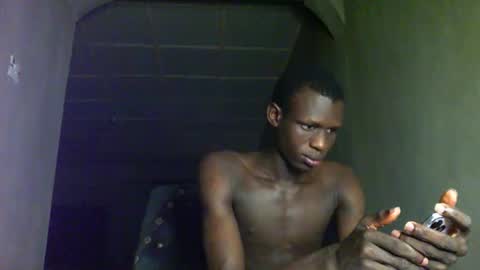 Snapshot of sunnyjohn447 chatting on 10-07-25, 10:34 Sunnyblack2 online show from 10-07-25, 10:34