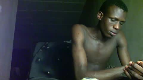 Snapshot of sunnyjohn447 chatting on 10-12-25, 02:49 Sunnyblack2 online show from 10-12-25, 02:49