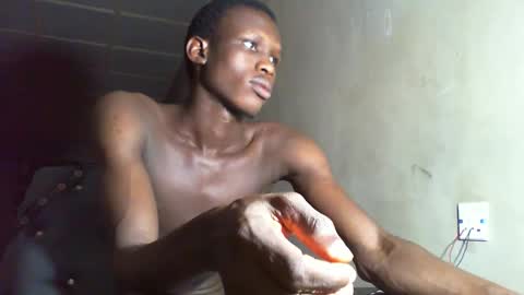 Snapshot of sunnyjohn447 chatting on 10-15-25, 09:53 Sunnyblack2 online show from 10-15-25, 09:53