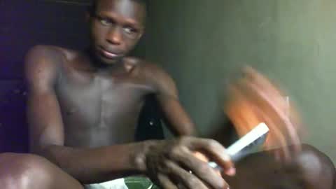 Snapshot of sunnyjohn447 chatting on 10-20-25, 08:48 Sunnyblack2 online show from 10-20-25, 08:48