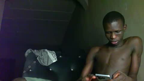 Snapshot of sunnyjohn447 chatting on 10-23-25, 10:03 Sunnyblack2 online show from 10-23-25, 10:03