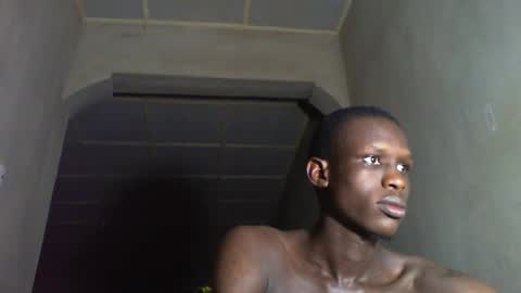 Snapshot of sunnyjohn447 chatting on 10-26-25, 09:59 Sunnyblack2 online show from 10-26-25, 09:59