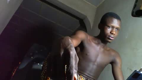 Snapshot of sunnyjohn447 chatting on 11-08-25, 10:15 Sunnyblack2 online show from 11-08-25, 10:15