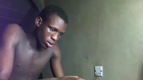 Snapshot of sunnyjohn447 chatting on 11-16-25, 11:16 Sunnyblack2 online show from 11-16-25, 11:16