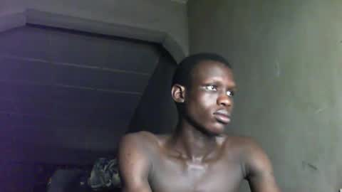 Snapshot of sunnyjohn447 chatting on 11-17-25, 11:38 Sunnyblack2 online show from 11-17-25, 11:38