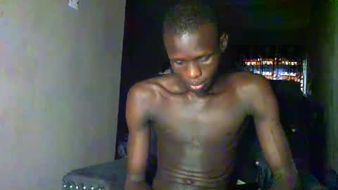 Snapshot of sunnyjohn447 chatting on 11-26-25, 11:11 Sunnyblack2 online show from 11-26-25, 11:11