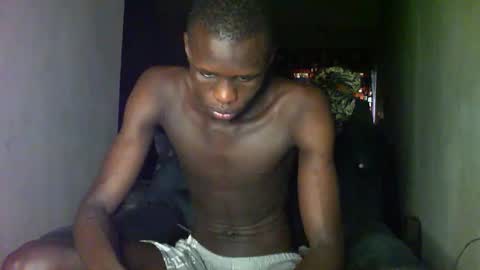 Snapshot of sunnyjohn447 chatting on 11-27-25, 07:54 Sunnyblack2 online show from 11-27-25, 07:54