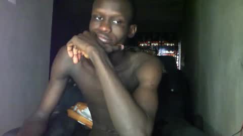 Snapshot of sunnyjohn447 chatting on 11-28-25, 09:56 Sunnyblack2 online show from 11-28-25, 09:56