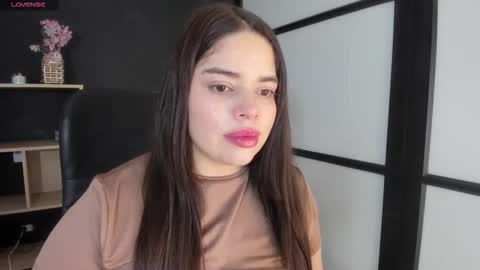 Snapshot of sunnypaytton chatting on 10-01-25, 12:44 Sunny online show from 10-01-25, 12:44