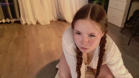 Snapshot of sunnyrisha chatting on 05-26-26, 05:25 Risha online show from 05-26-26, 05:25