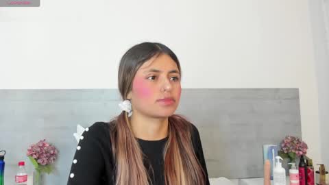 sunnywhitee online show from 04-17-26, 07:28