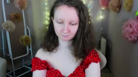 Snapshot of sunshine_blaze chatting on 05-22-26, 01:50 Alice online show from 05-22-26, 01:50