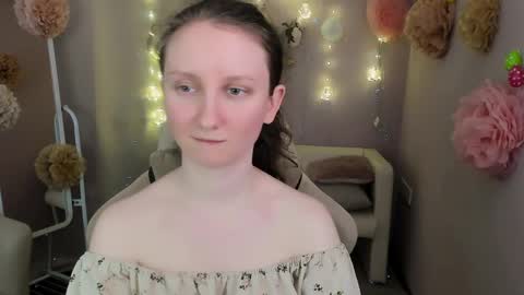 Snapshot of sunshine_blaze chatting on 05-26-26, 05:20 Alice online show from 05-26-26, 05:20