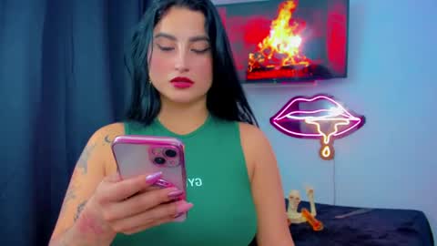 Andrea Rodriguez online show from 02-23-26, 06:49