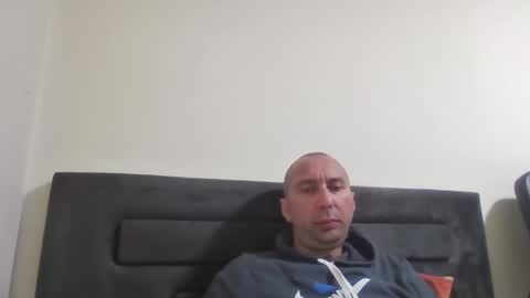 super42835015 online show from 03-10-25, 06:45