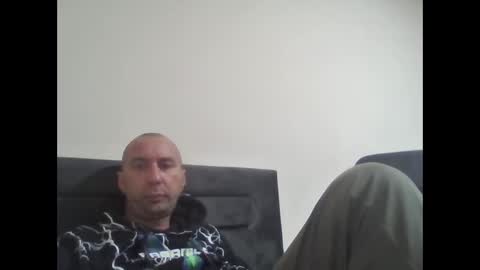 super42835015 online show from 10-13-25, 04:51