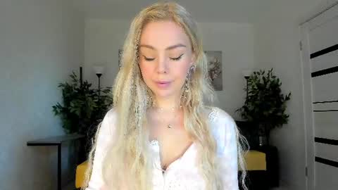 Snapshot of super_peach chatting on 07-18-26, 03:54 Jenn online show from 07-18-26, 03:54