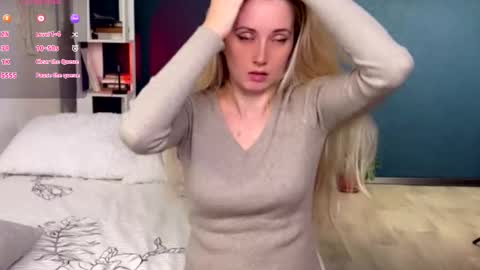 Snapshot of super_peach_stream chatting on 10-19-25, 02:29 ANNApvt open full info in bio online show from 10-19-25, 02:29