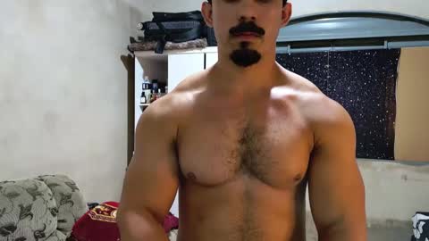Snapshot of superbigmr chatting on 04-07-26, 12:44 james online show from 04-07-26, 12:44
