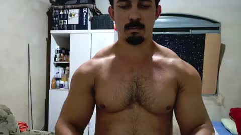 Snapshot of superbigmr chatting on 07-20-26, 09:39 james online show from 07-20-26, 09:39