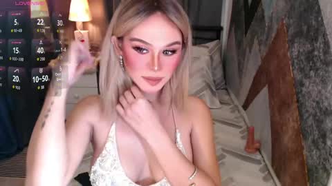 CARMINA online show from 05-14-26, 01:34