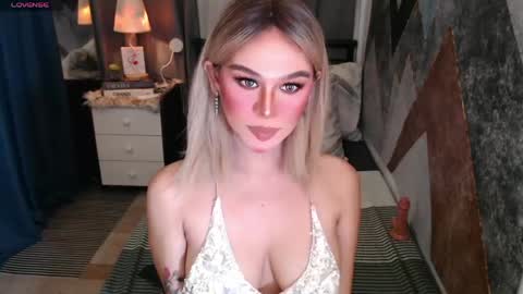 CARMINA online show from 05-26-26, 02:07