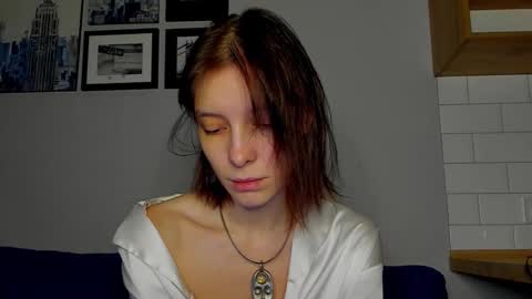 Una online show from 11-20-25, 04:12