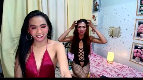 Snapshot of superlatinaasian4u chatting on 09-19-25, 12:56 URWILD-JASMINE online show from 09-19-25, 12:56