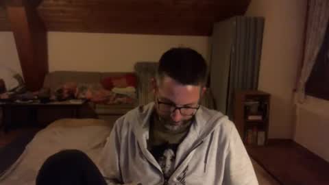 supersquirrel81 online show from 11-25-25, 07:58